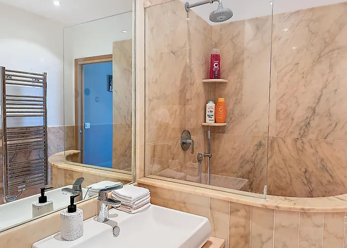 Belle Vue Sur A Juan Les Pins דירה *